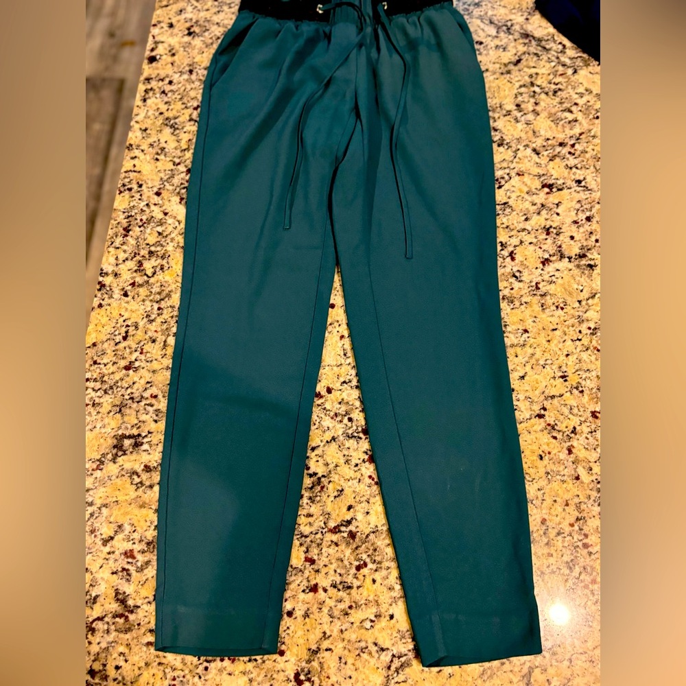 White House Black Market XXS Jogger style pants